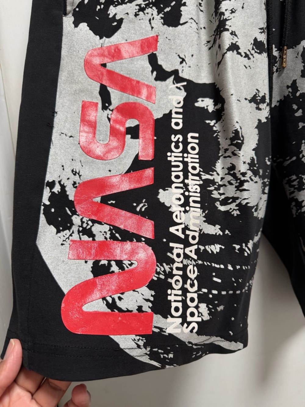 Hudson Outwear Mens NASA Moon Graphic Shorts Hip-hop Loose Comfort Lounge Sz XL - Picture 3 of 8
